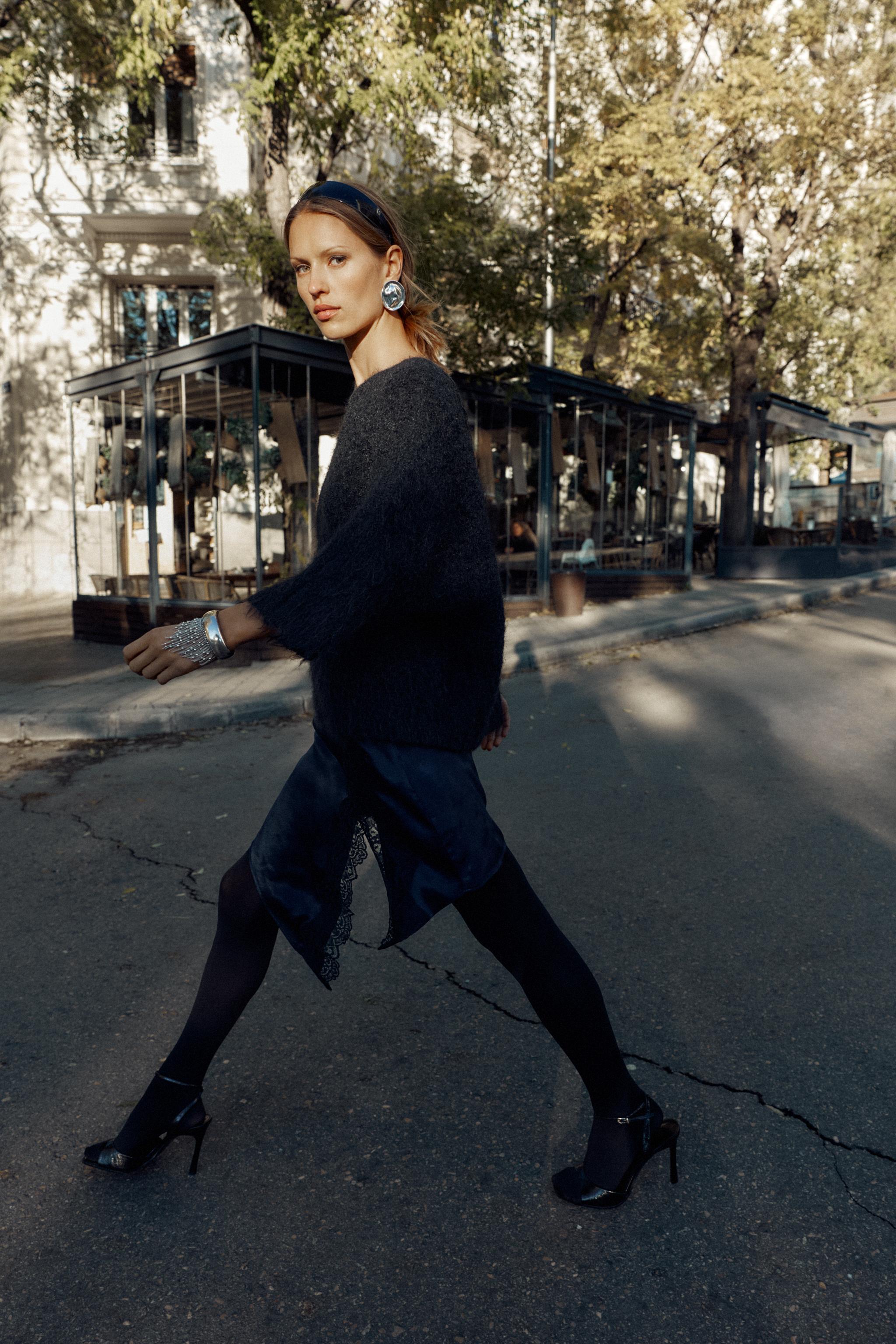 COMBINATION LACE KNIT SWEATER